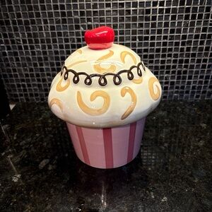 Vintage American Atelier Ceramic Cupcake Cookie Jar